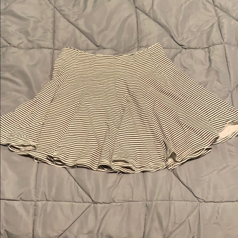 🔴 Skirt